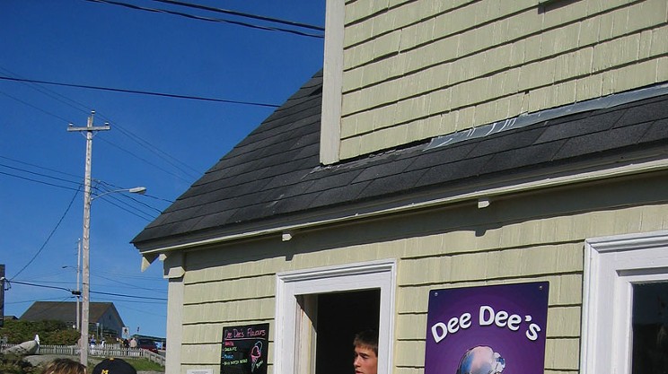 Dee Dee's Ice Cream, Peggys Cove
