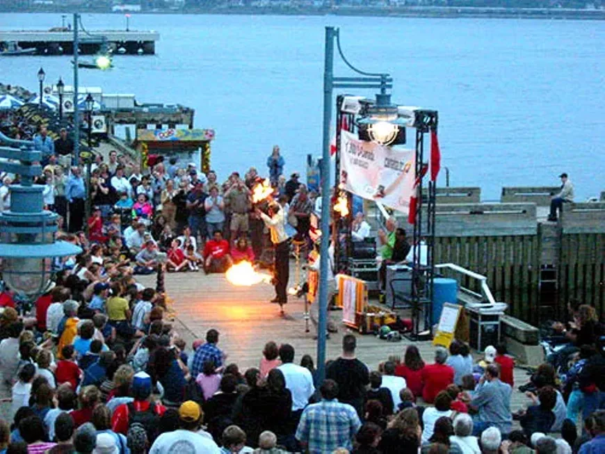 buskers---2003---west-jet.webp