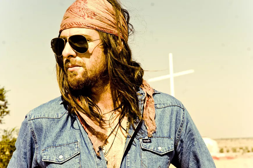 mattmays_promo-e_by_melanie-swerdan.webp