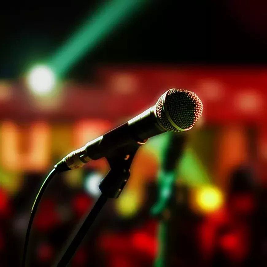 microphone-hot.webp