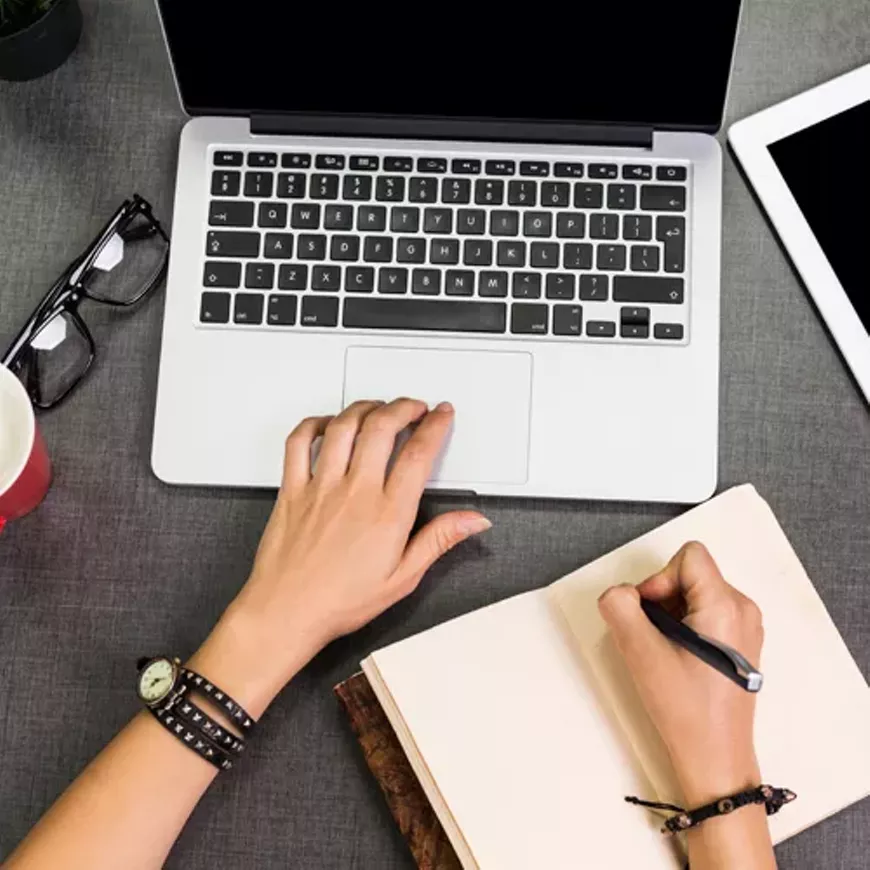 workingdesk.webp