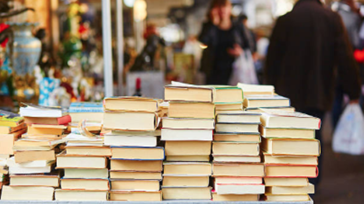 Image: Giant Book Sale
