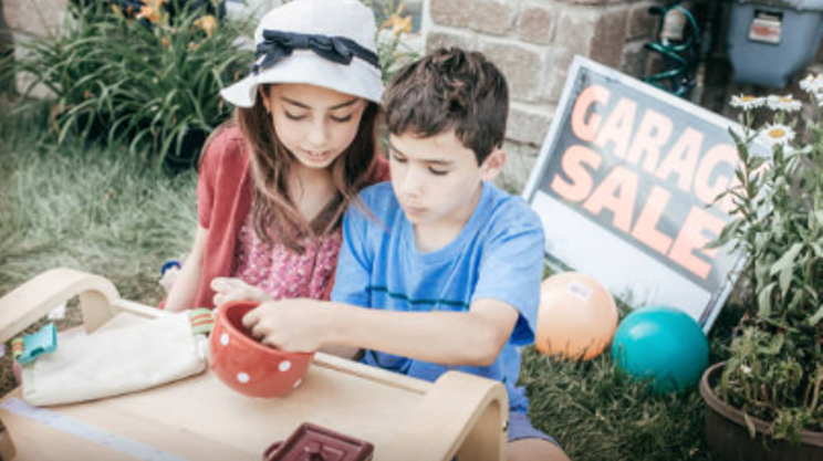 Image: Yard Sale for Local Council of Women