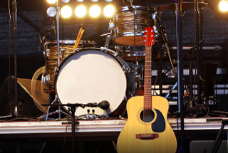 Image: Four Strong Winds: A Celebration of Canadian Music From Sea to Sea To Sea