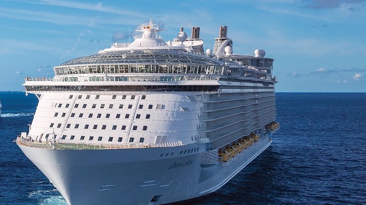 Ban on big cruise ships means a sinking number of visitors
