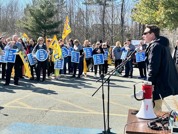 Ryan Lutes addresses a crowd of NSTU teachers and supporters at a rally in Lower Sackville on Wednesday Apr. 10.