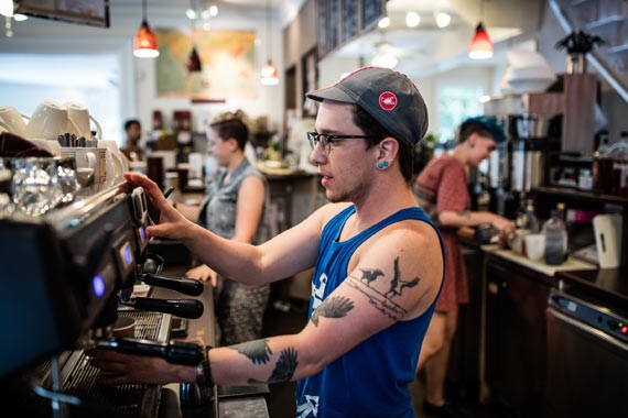 Unionized coffee shops grind out a future