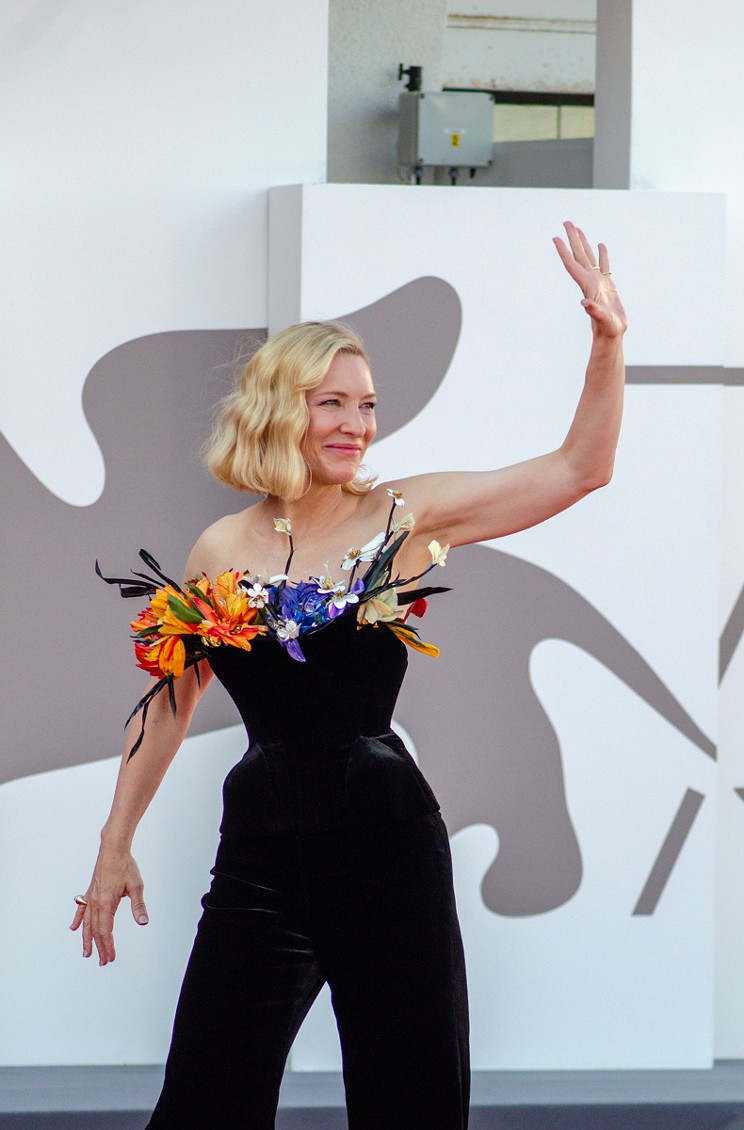 Cate Blanchett, who stars in Tár, makes a dramatic appearance at the premiere at the 79th Venice International Film Festival.