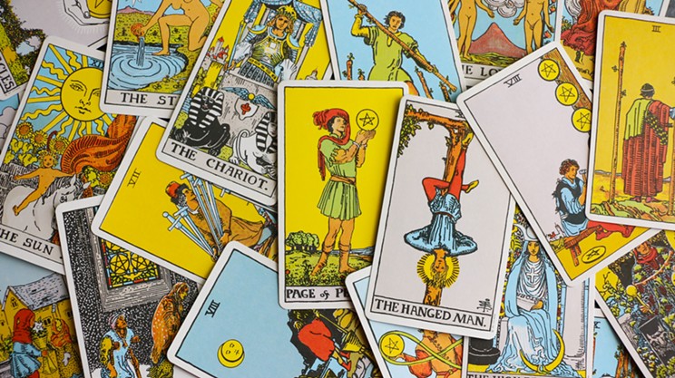 Discover tarot at Art Bar +Projects