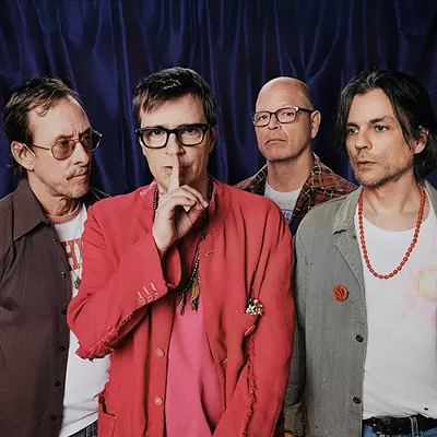 Image: Weezer with Jimmy Eat World, Dashboard Confessional & Silversun Pickups at Halifax Music Fest